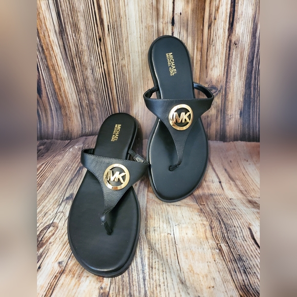 Michael Kors Marlena Thong Sandal - Picture 3 of 8